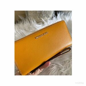 NEW Michael Kors Large Travel Continental Wristlet Wallet Marigold